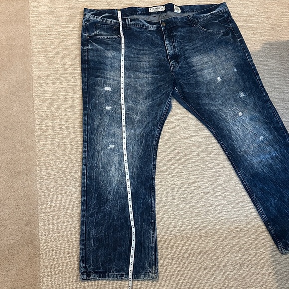 Distressed Blue Jeans - Picture 3 of 4